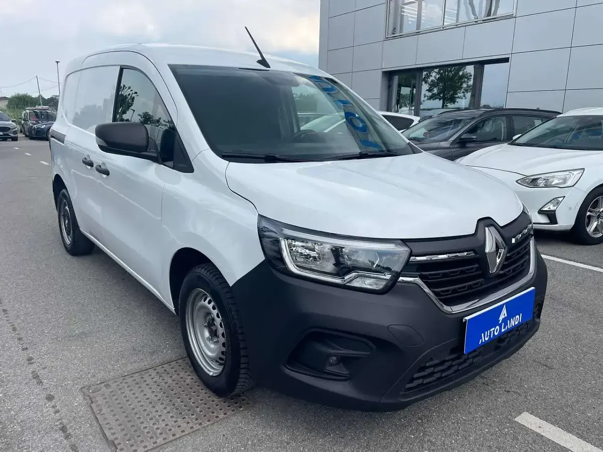 Usata Renault Kangoo 95 CV (69 kW) 2023 Bianco Monovolume