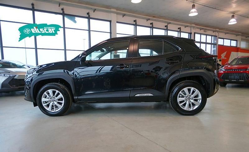 Nuova Toyota Yaris Hybrid Active 92 CV (67 kW) 2025