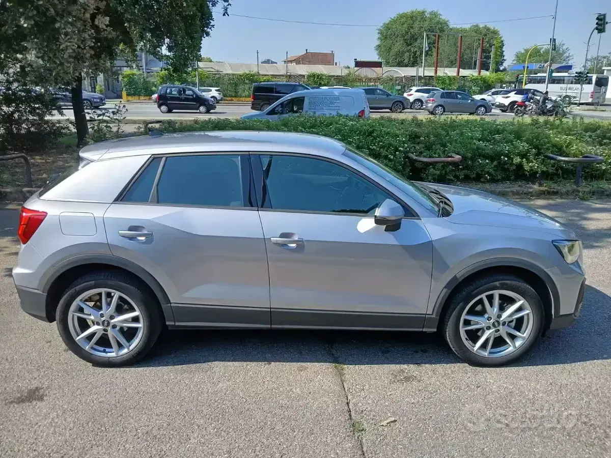 Usata Audi Q2 Admired 150 CV (110 kW) 2021 Grigio SUV