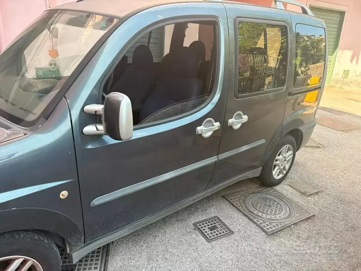 Usata Fiat Doblò 105 CV (77 kW) 2004 Monovolume
