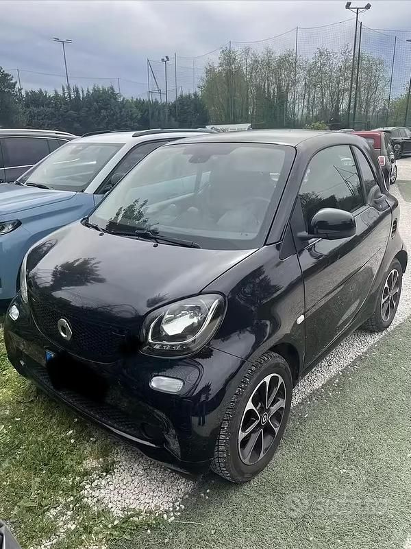 Usata Smart ForTwo Coupé 90 CV (66 kW) 2016 Nero Coupé