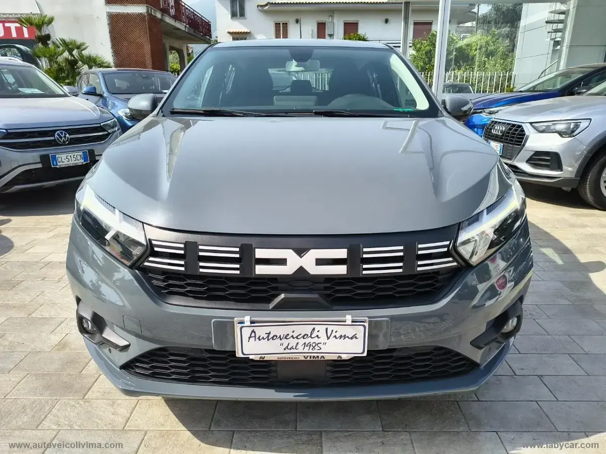 Usata Dacia Sandero Comfort 101 CV (74 kW) 2023 Grigio Berlina