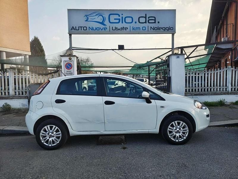 Usata Fiat Punto Street 77 CV (56 kW) 2014 Bianco Utilitaria