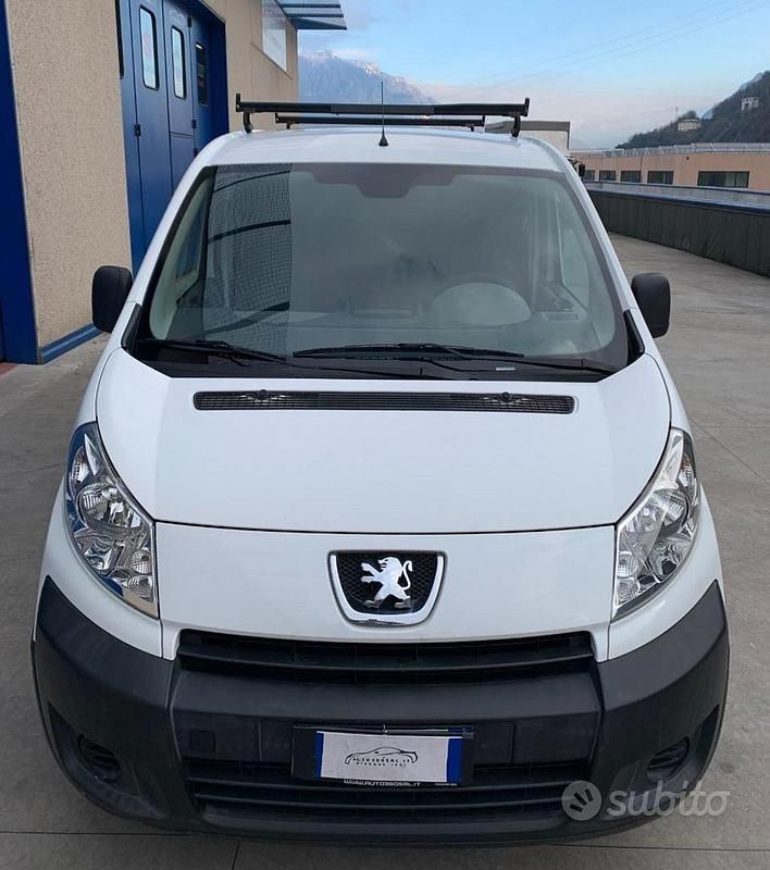 Usata Peugeot Expert 90 CV (66 kW) 2011 Bianco pastello Furgone