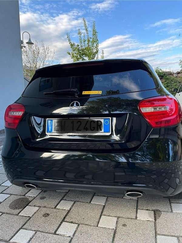 Usata Mercedes A200 136 CV (100 kW) 2014 Nero Utilitaria