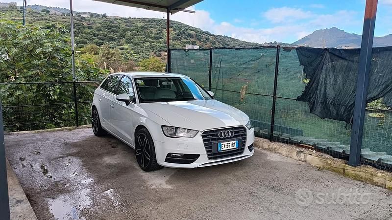 Bianco Usata 2015 Audi A3 Tre volumi | 8999 € (Super prezzo) - Immagine 1/4