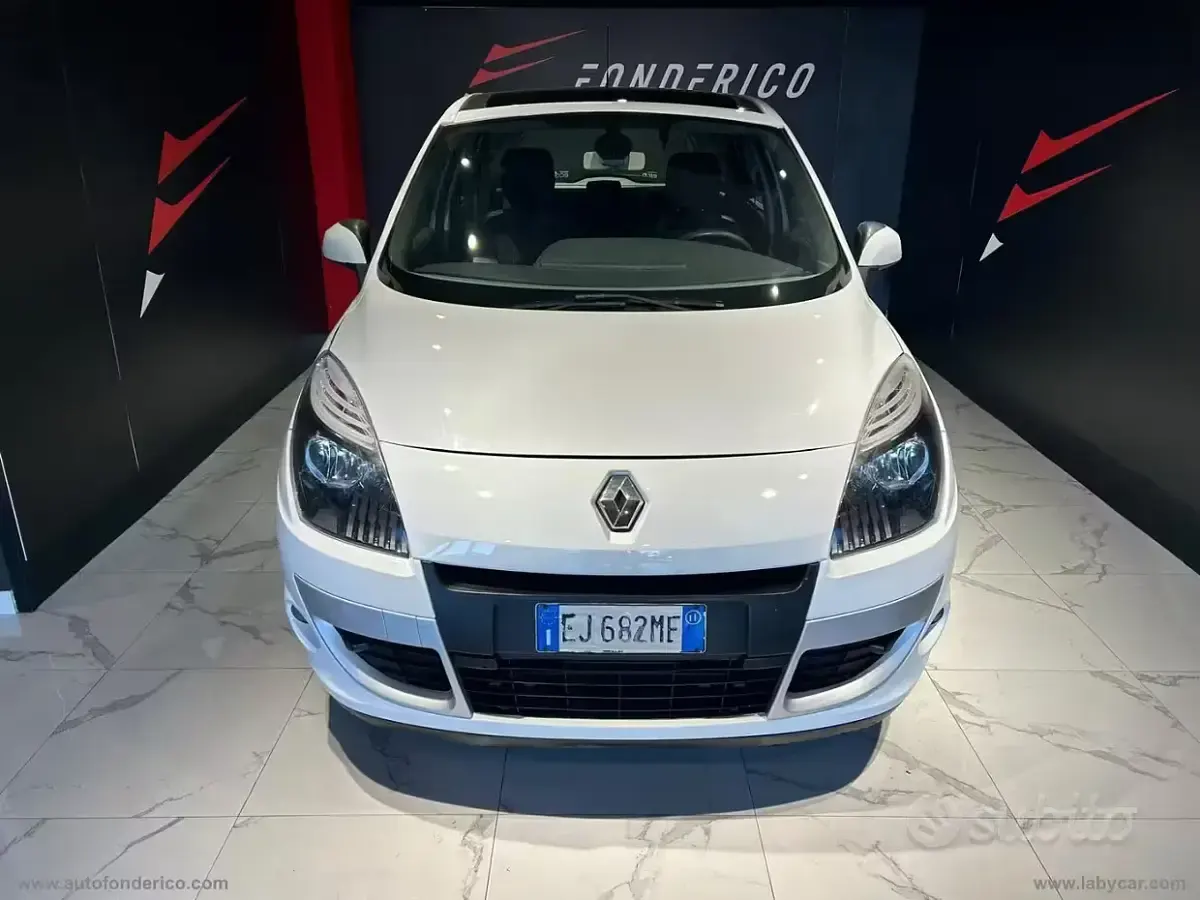 Usata Renault Scénic Luxe 110 CV (80 kW) 2011 Monovolume
