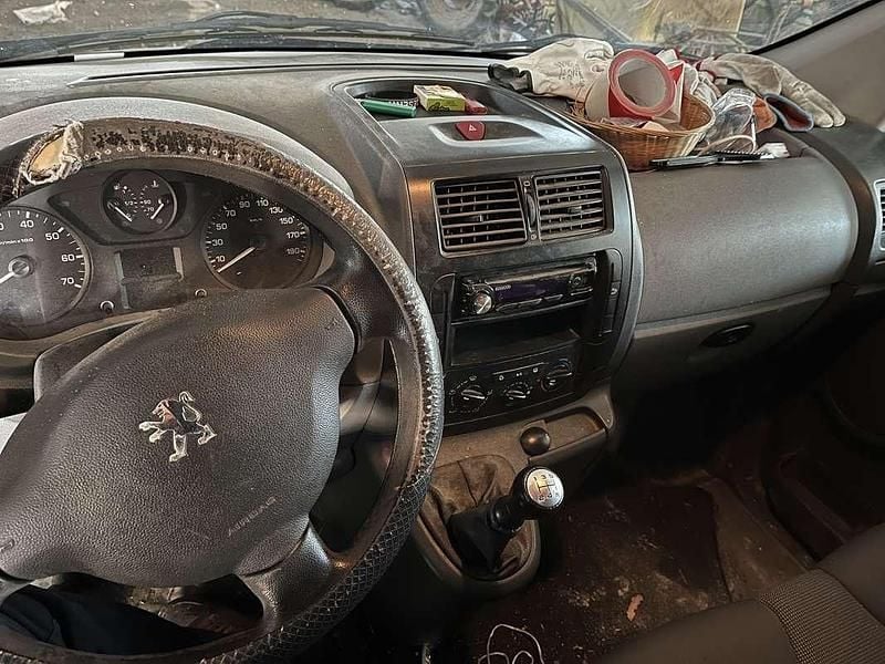 Usata Peugeot Expert 90 CV (66 kW) 2010 Furgone