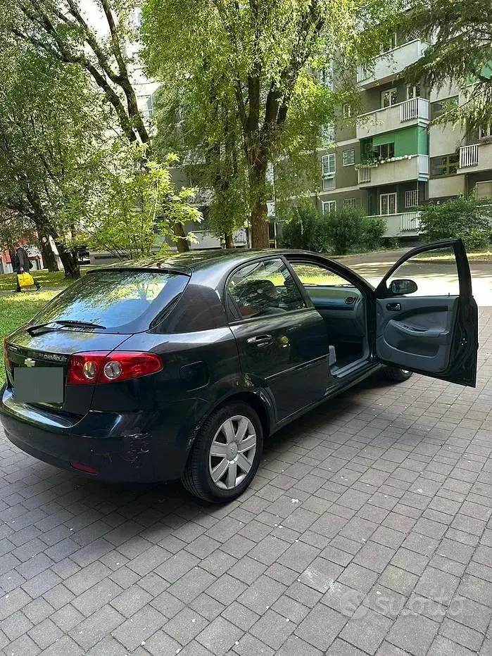 Usata Chevrolet Lacetti 95 CV (69 kW) 2007 Nero Utilitaria