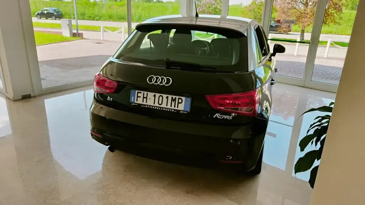 Usata Audi A1 90 CV (66 kW) 2016 Nero Utilitaria