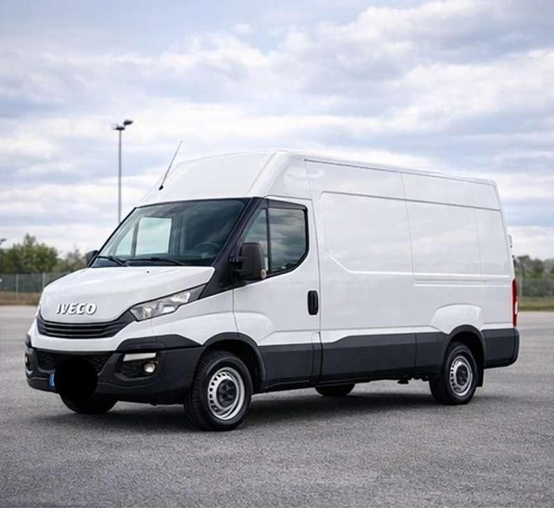 Usata Iveco Daily 136 CV (100 kW) 2018 Bianco Furgone