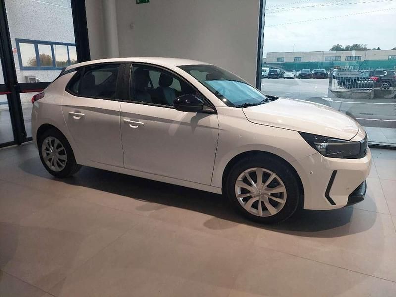 Usata Opel Corsa 100 CV (73 kW) 2024 Arktis white Utilitaria
