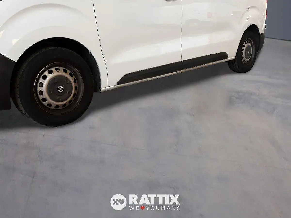 Usata Opel Vivaro-e Combi 144 CV (105 kW) 2025 Bianco Monovolume