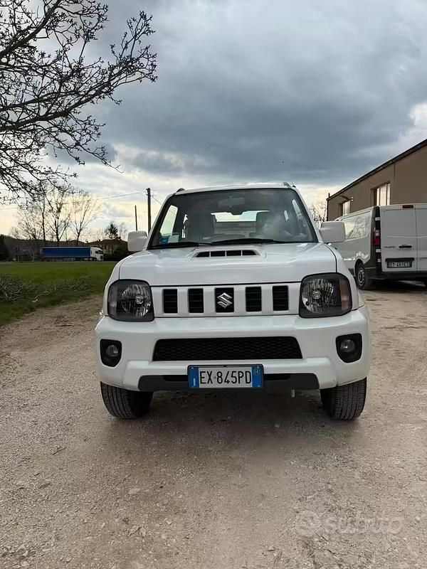Usata Suzuki Jimny 86 CV (63 kW) 2014 Bianco SUV