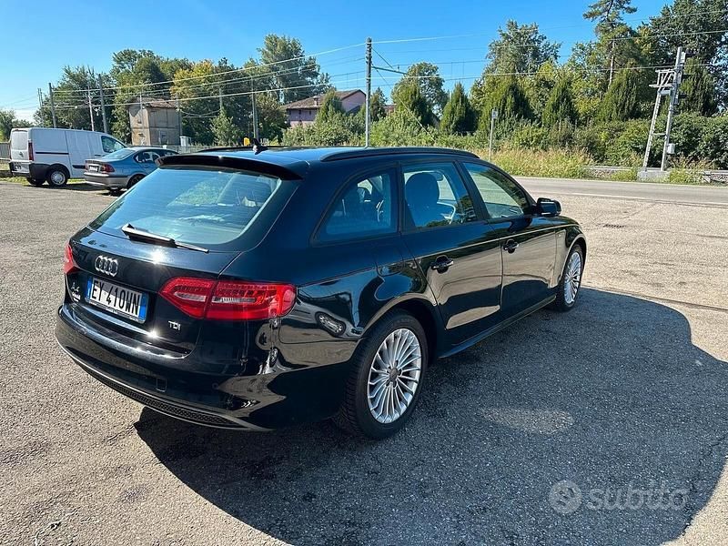 Usado Audi A4 Ambiente 150 CV (110 kW) 2015 Negro Familiar