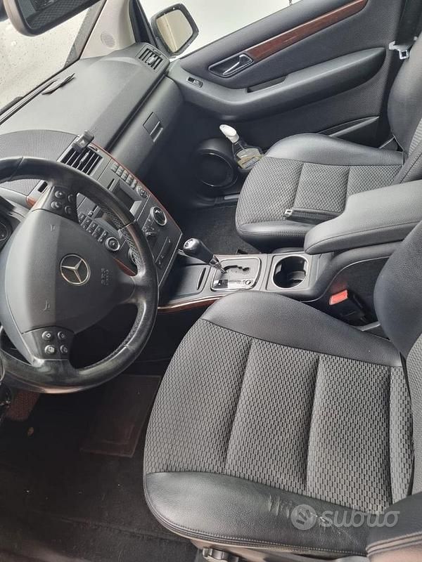 Usata Mercedes A180 2012 Grigio Berlina