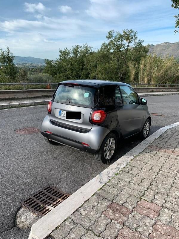 Usata 2016 Smart ForTwo Coupé Due volumi | 10.500 € (Buon prezzo) - Immagine 1/4