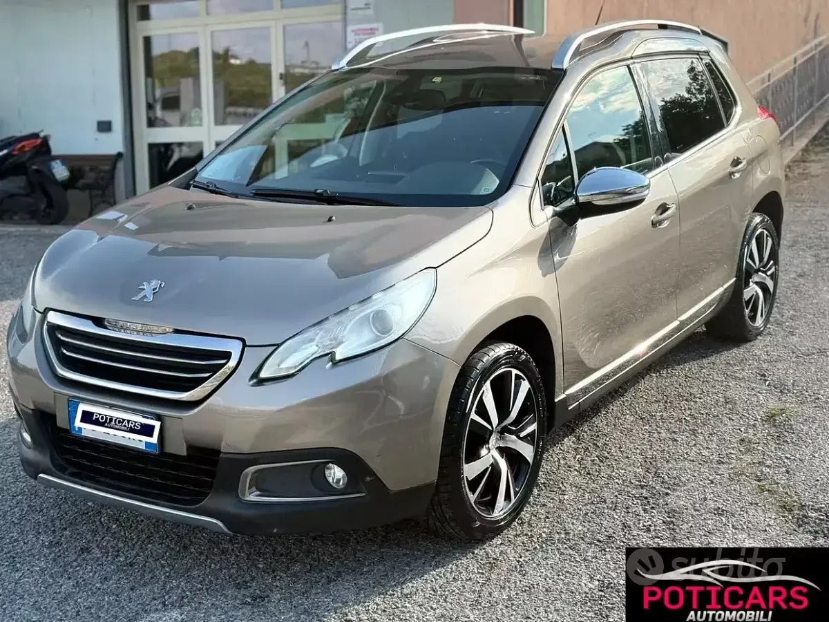 Usata Peugeot 2008 Allure 99 CV (72 kW) 2015 Grigio SUV