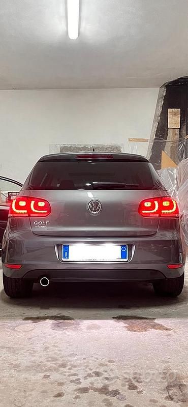 Usata VW Golf VI 105 CV (77 kW) 2011 Grigio Utilitaria