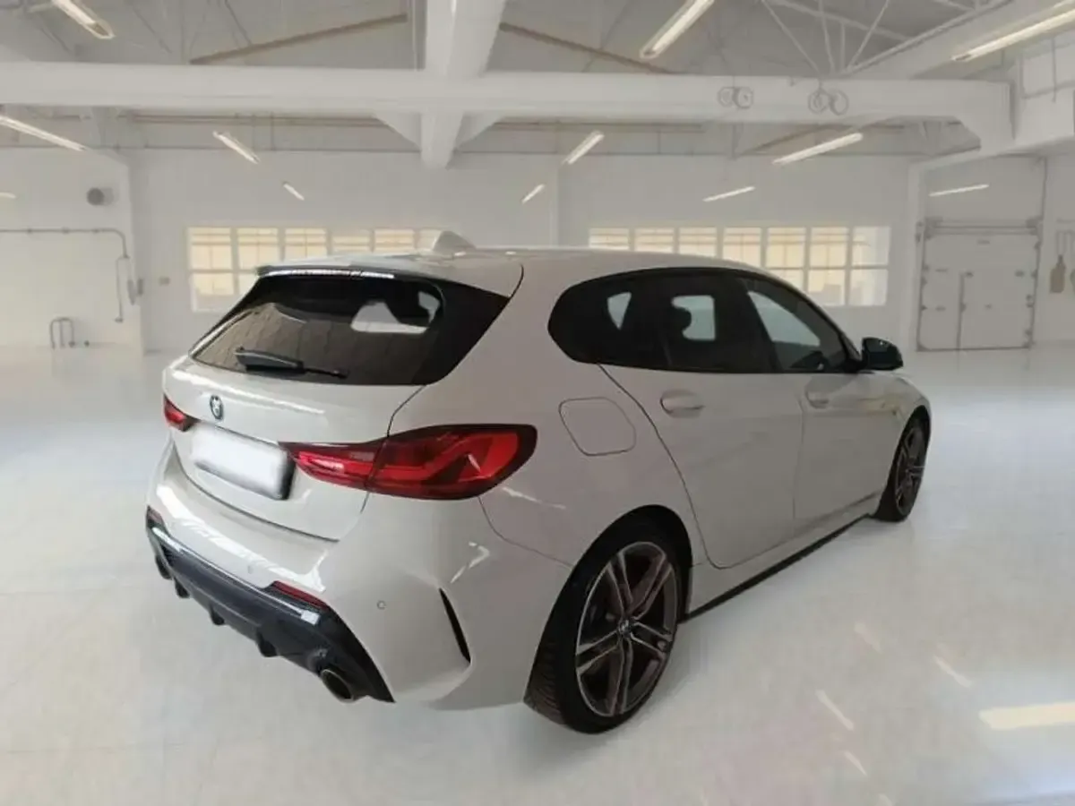 Usata BMW M135 306 CV (225 kW) 2023 Bianco Utilitaria