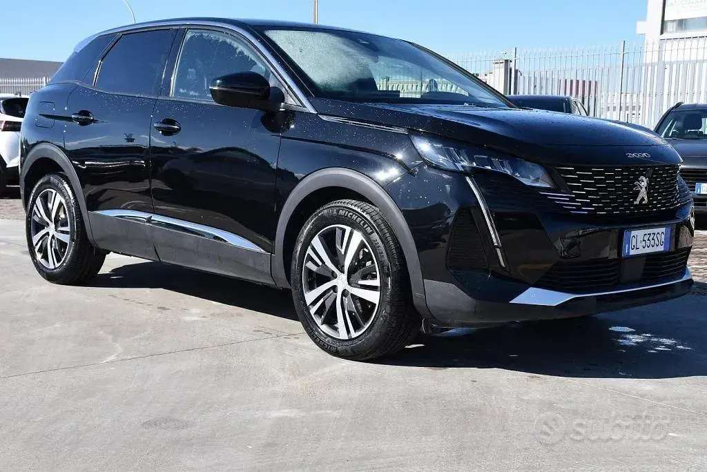 Usata Peugeot 3008 Allure 131 CV (96 kW) 2022 Nero SUV