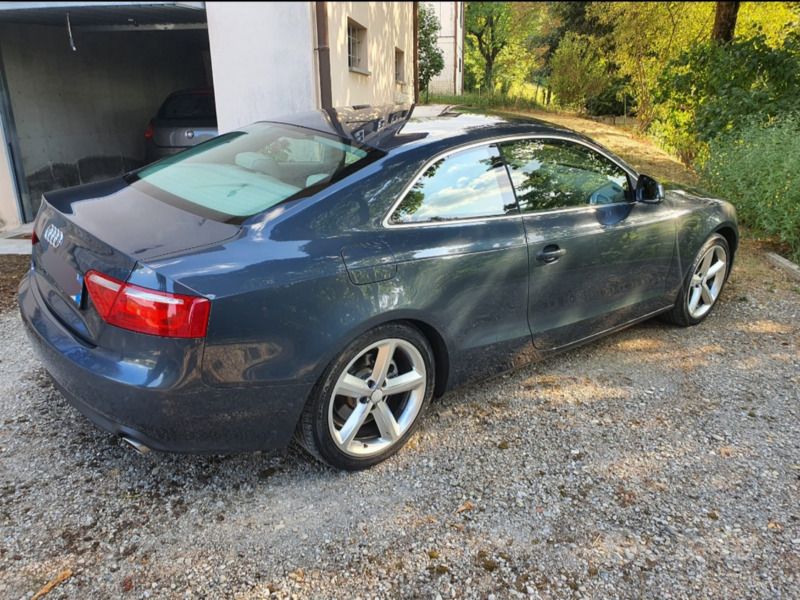 Usata Audi A5 Design 190 CV (139 kW) 2010 Grigio Coupé