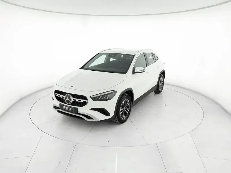 Usata Mercedes GLA180 Executive 116 CV (85 kW) 2024 SUV