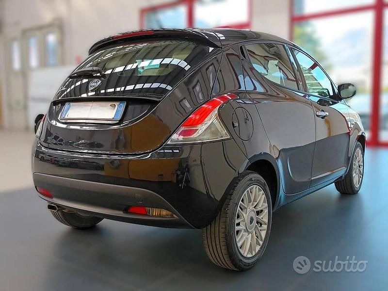 Usata Lancia Ypsilon Gold 95 CV (69 kW) 2014 Nero Utilitaria