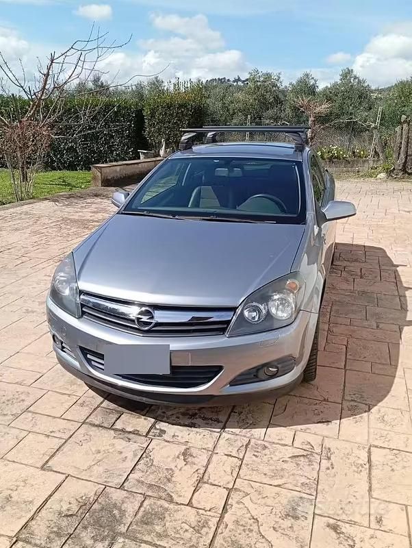 Usata Opel Astra 150 CV (110 kW) 2006 Grigio Berlina