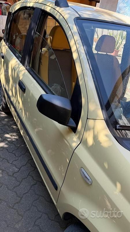 Usata Fiat Panda 60 CV (44 kW) 2004 Giallo Utilitaria