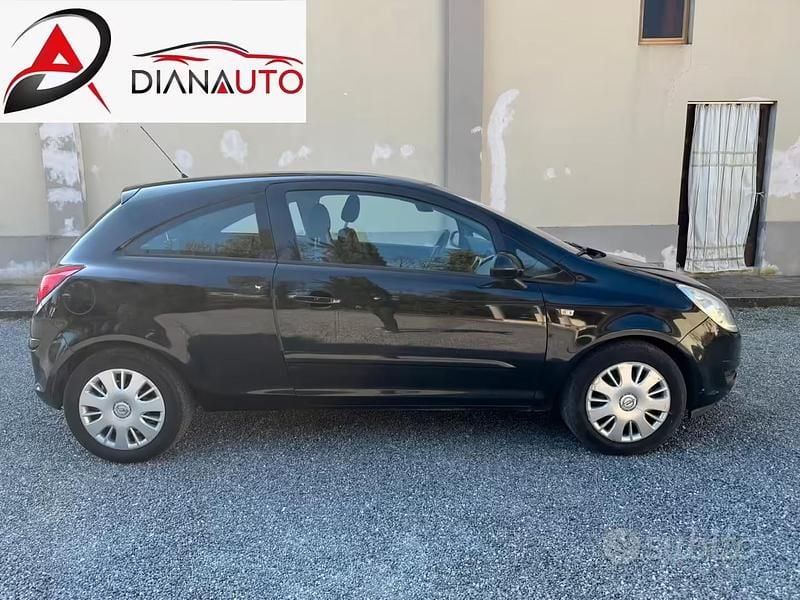Usata Opel Corsa Club 80 CV (58 kW) 2007 Nero Utilitaria