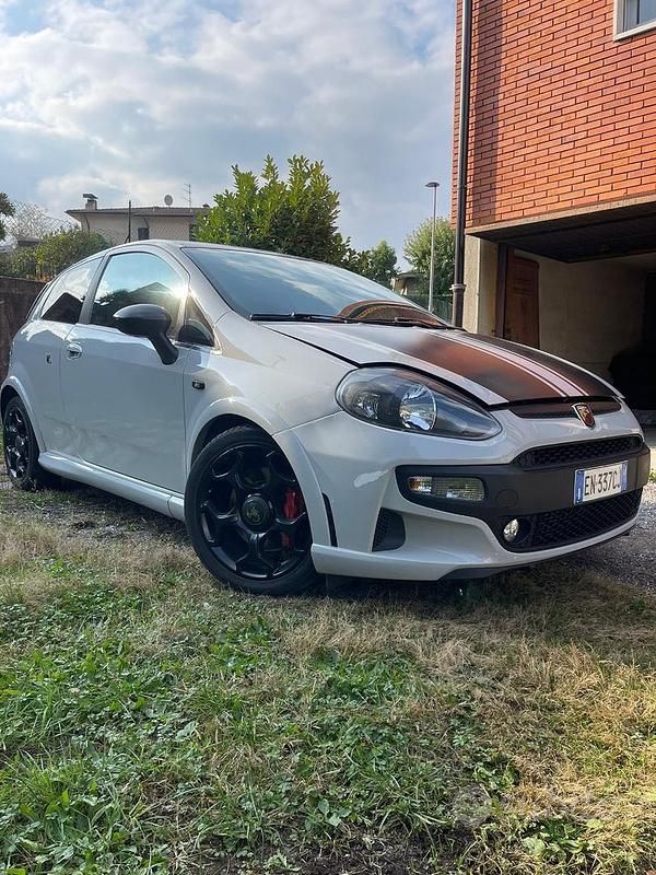 Usata Abarth Punto Evo 165 CV (121 kW) 2012 Grigio Utilitaria