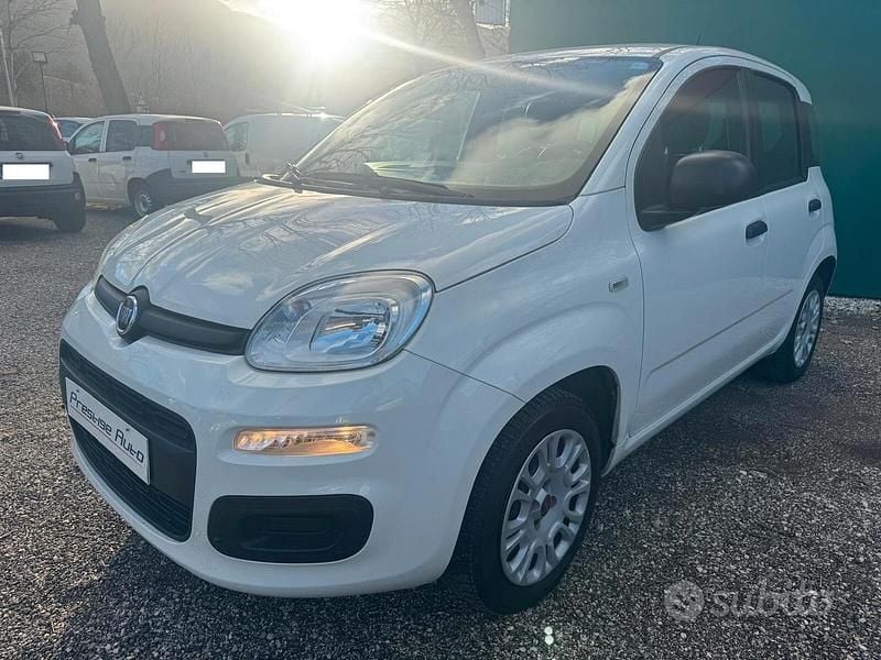 Usata Fiat Panda Lounge 69 CV (50 kW) 2020 Bianco Utilitaria