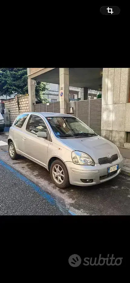 Usata Toyota Yaris Sol 65 CV (47 kW) 2005 Giallo Berlina