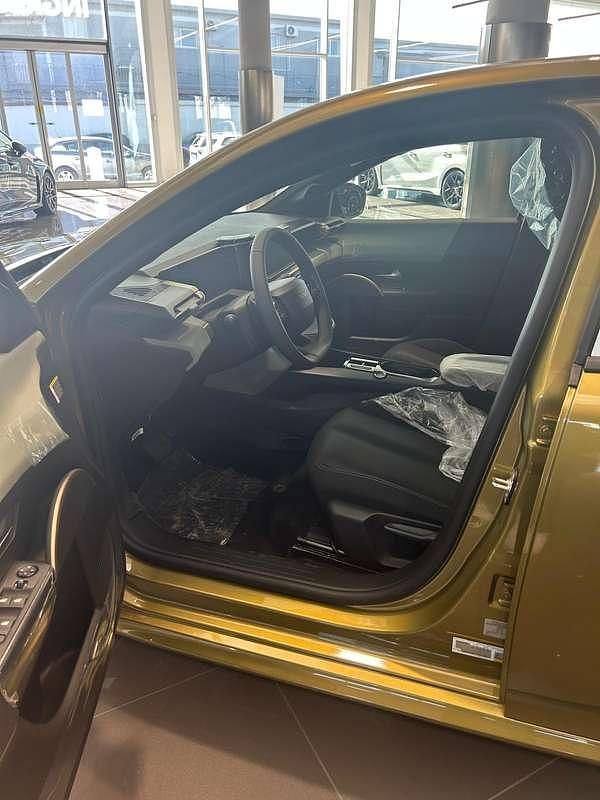 Usata Lancia Ypsilon 101 CV (74 kW) 2025 Oro Utilitaria