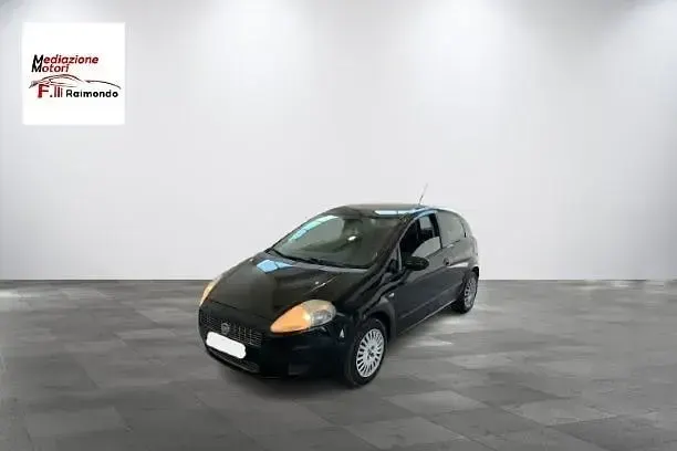 Usata Fiat Grande Punto Dynamic 90 CV (66 kW) 2009 Nero Utilitaria
