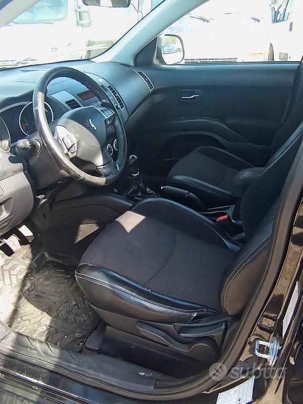 Usata Peugeot 4007 156 CV (114 kW) 2009 Nero SUV