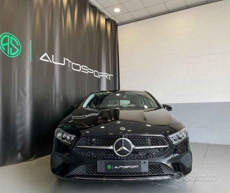 Usata Mercedes A180 Advanced Plus 136 CV (100 kW) 2023 Nero Berlina