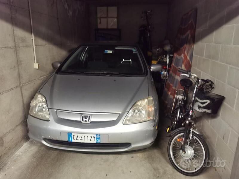 Usata 2002 Honda Civic Due volumi | 700 € - Immagine 1/4