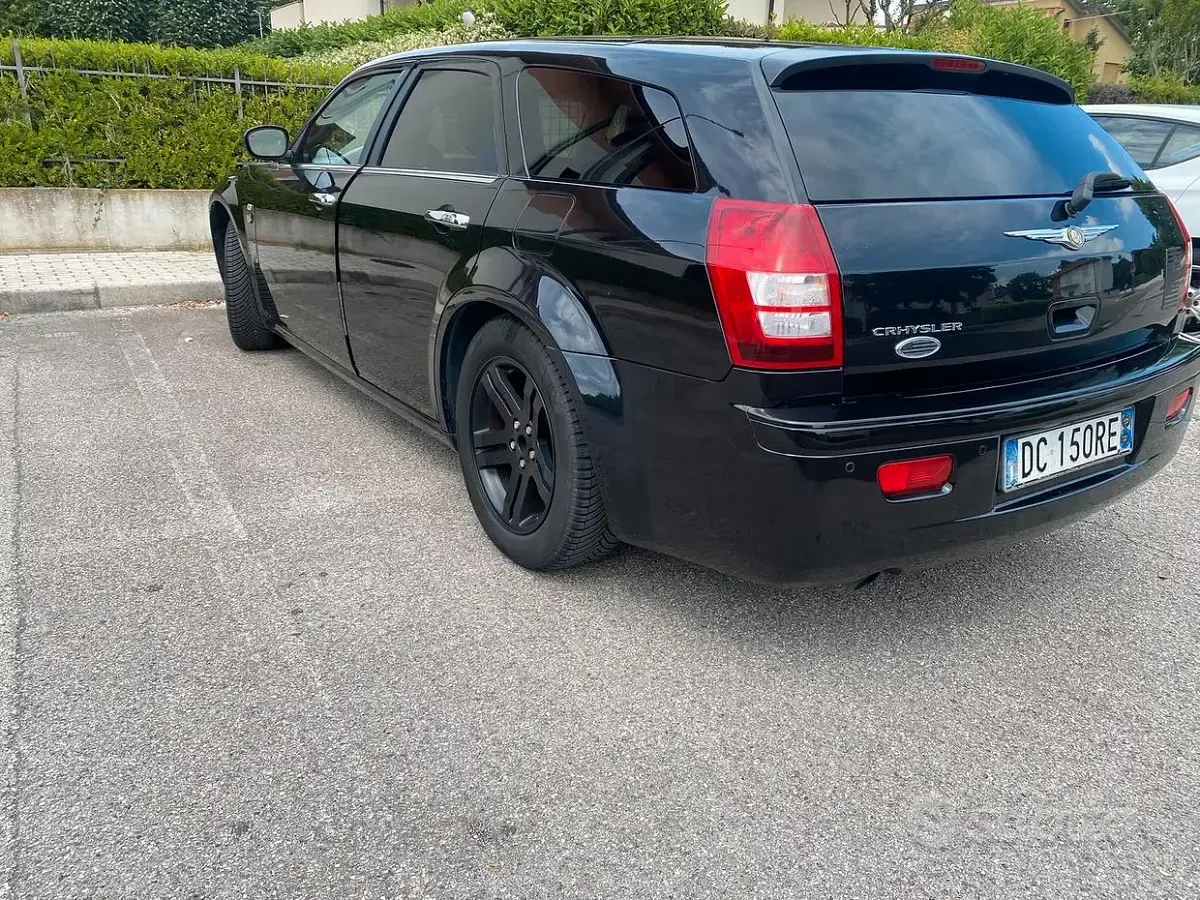 Usata Chrysler 300C 218 CV (160 kW) 2007 Nero Station wagon