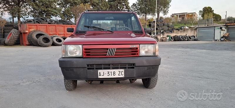 Usata Fiat Panda 4x4 Club 54 CV (39 kW) 1997 Rosso Utilitaria