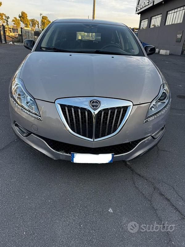 Grigio Usata 2009 Lancia Delta Due volumi | 4500 € (Super prezzo) - Immagine 1/4