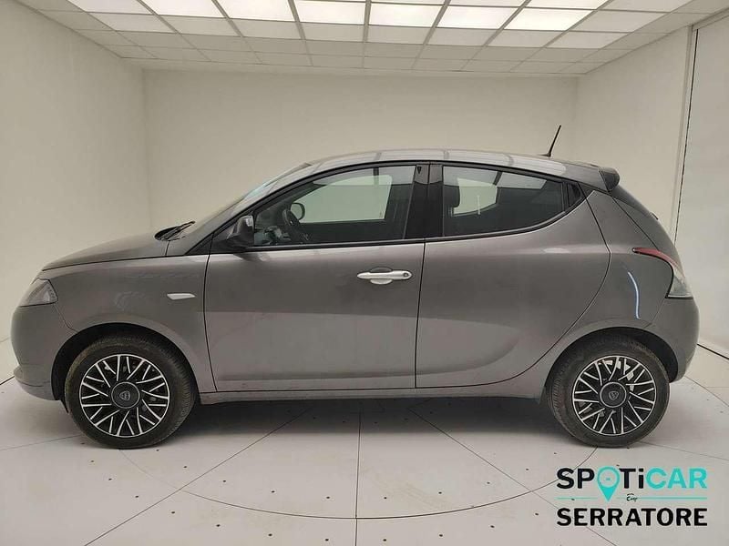 Usata Lancia Ypsilon S 70 CV (51 kW) 2024 Grigio Utilitaria