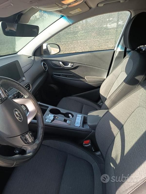 Usata Hyundai Kona XPrime 100 kW (136 CV) 2022 Bianco SUV
