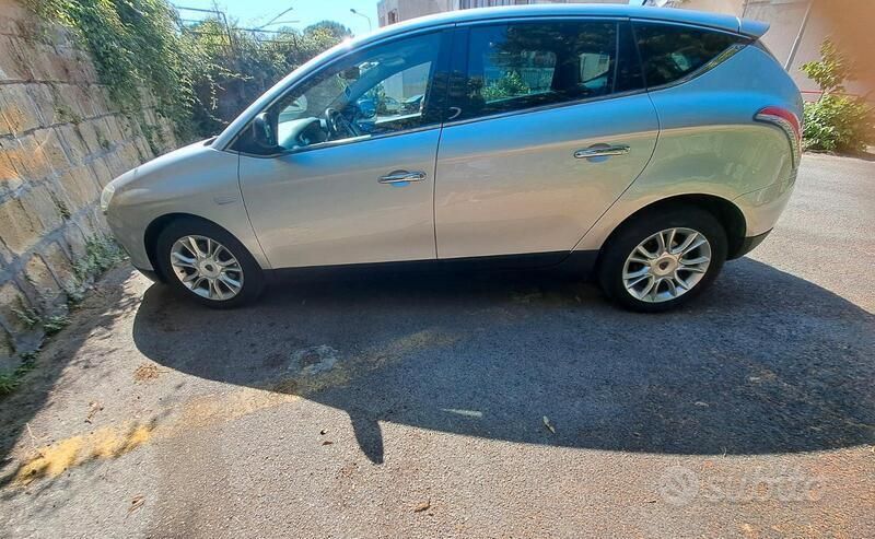 Usata Lancia Delta 2012 Grigio Utilitaria