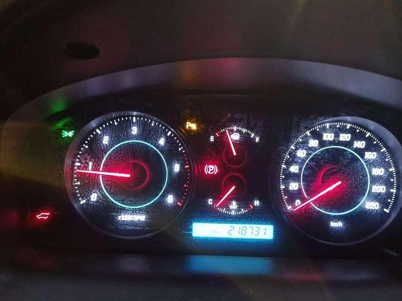 Usata Chevrolet Captiva LTZ 184 CV (135 kW) 2011 Grigio SUV