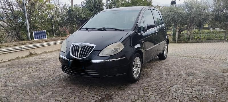 Nero Usata 2010 Lancia Musa Monovolume | 3500 € (Buon prezzo) - Immagine 1/4