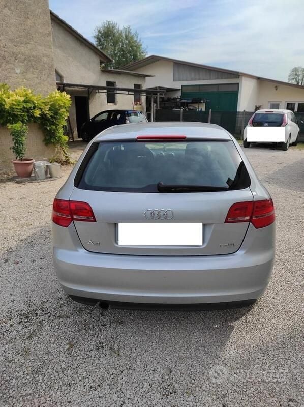 Usata Audi A3 Young 105 CV (77 kW) 2012 Grigio Utilitaria