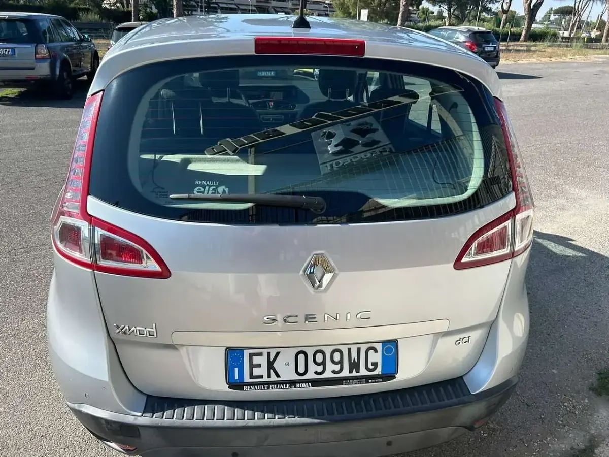 Usata Renault Scénic III Dynamique 110 CV (80 kW) 2012 Argento Monovolume