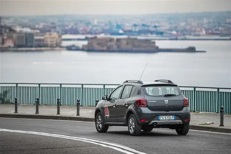 Usata Dacia Sandero Stepway 90 CV (66 kW) 2017 Blu Utilitaria